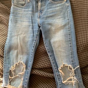 Levi’s 721 high rise ripped skinny Jean 26